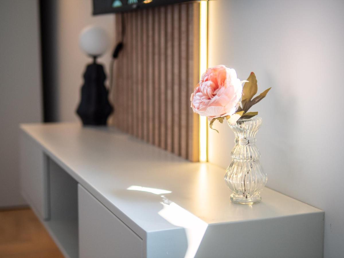 Residence Republic Square- Top Location 베오그라드 외부 사진